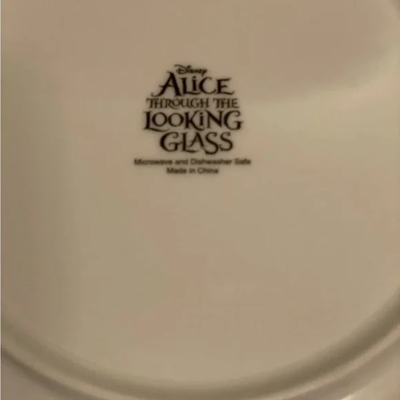 Disney’s Alice Through The Looking Glass Square Plates HTF!. New